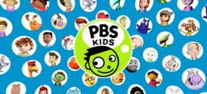 Das Logo von PBS Kids. Unter dem Schriftzug ist ein grüner, grinsender Smiley. Drumherum sind kreisrunde Ausschnitte der bekannten Figuren des Senders.