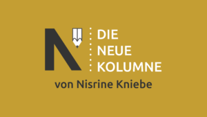 Das Logo von Die Neue Norm auf gelbem Grund. Rechts davon steht: Die Neue Kolumne. Unten steht: Von Nisrine Kniebe.