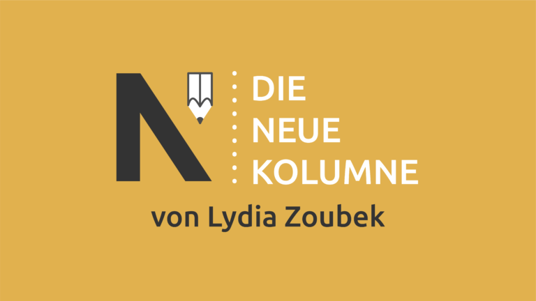 Das Logo von die neue Norm auf gelbem Grund. Rechts davon steht: Die Neue Kolumne. Unten steht: Von Lydia Zoubek.
