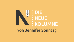 Das Logo von die neue Norm auf blass orangem Grund. Rechts davon steht: Die Neue Kolumne. Unten steht: Von Jennifer Sonntag.