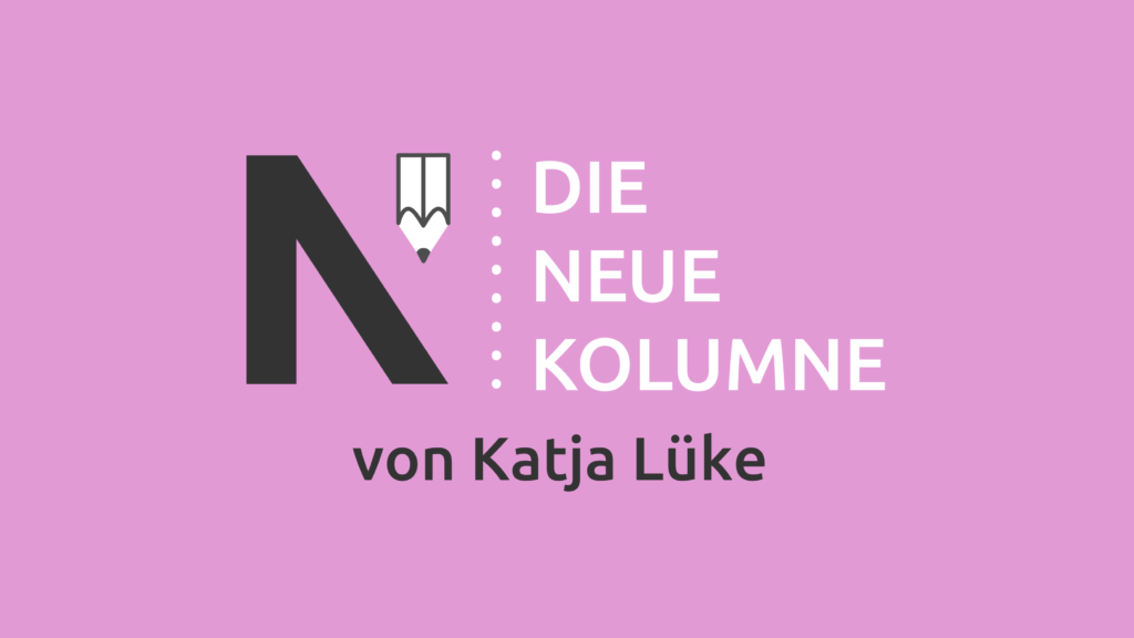 Das Logo von Die Neue Norm auf pinkem Grund. Rechts daneben steht: Die Neue Kolumne. Unten steht: von Katja Lüke